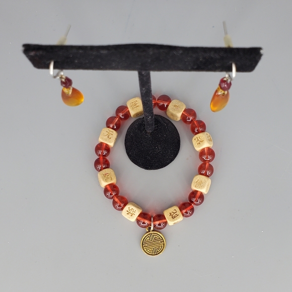 Chinese Beaded Bracelet and Earring Set - Picture 2 of 10